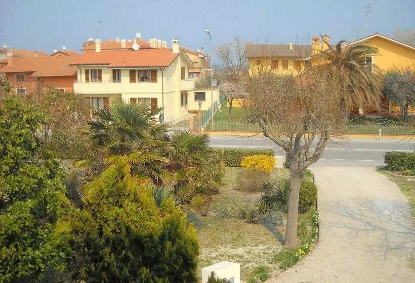 پانسیون Casa Aurora