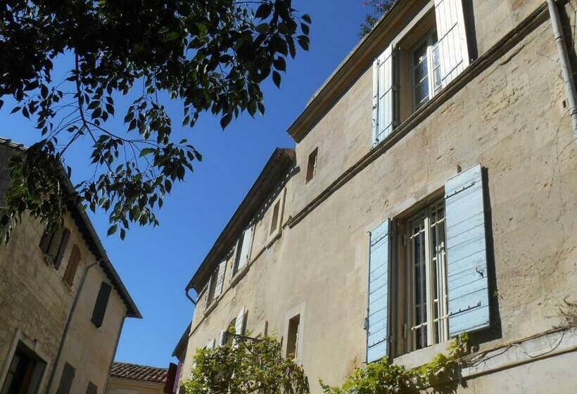 تختخواب و صبحانه Arles Bienvenue