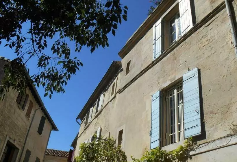 ベッドアンドブレックファースト Arles Bienvenue