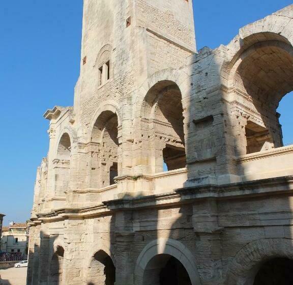 تختخواب و صبحانه Arles Bienvenue