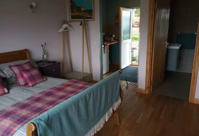 تختخواب و صبحانه Seal Cottage