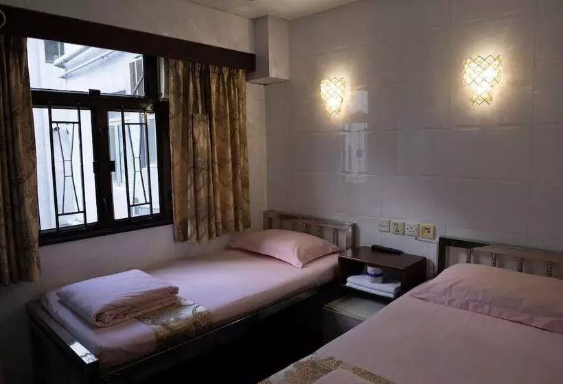 هاستل Om Guest House