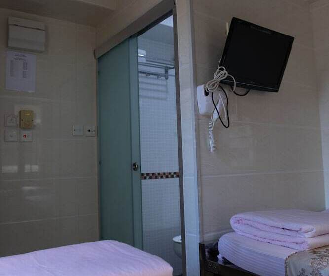 هاستل Om Guest House