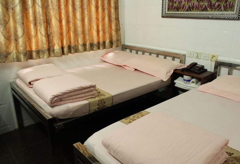 هاستل Om Guest House