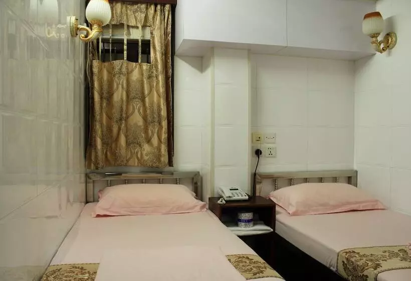 هاستل Om Guest House
