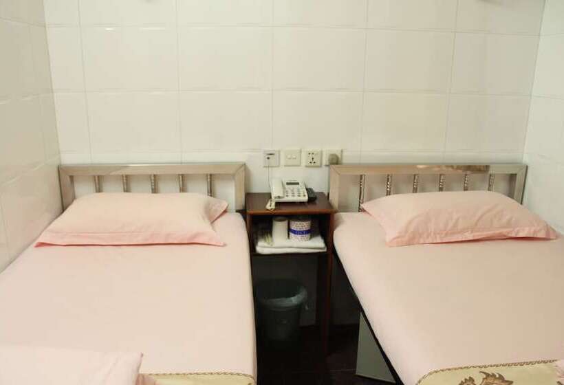 هاستل Om Guest House