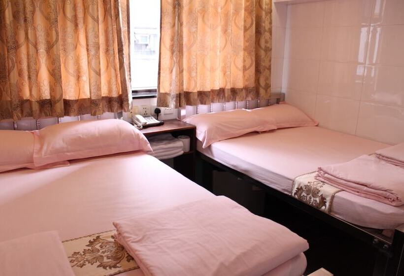 هاستل Om Guest House