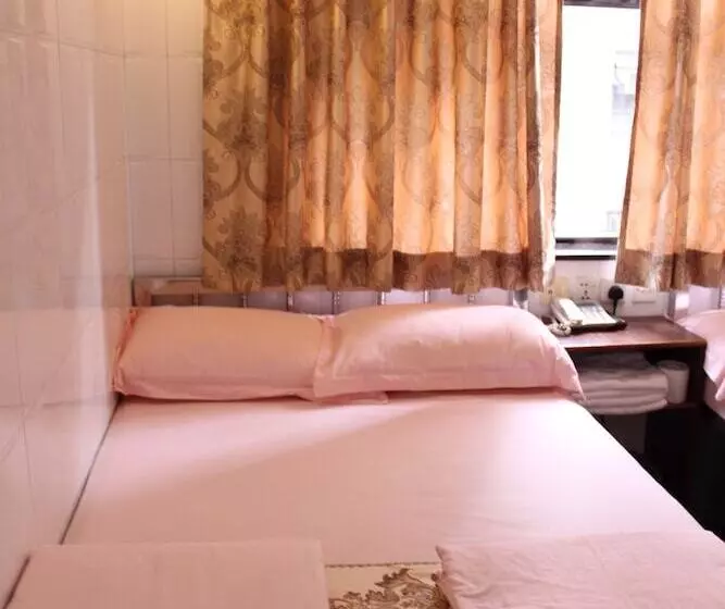 هاستل Om Guest House