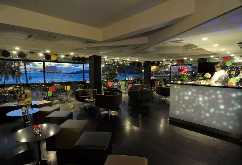 Hotel Blay Tong Beach Resort