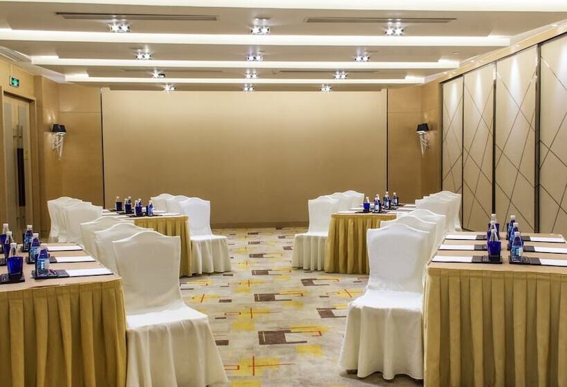 فندق Crowne Plaza Shenzhen Longgang City Centre, An Ihg