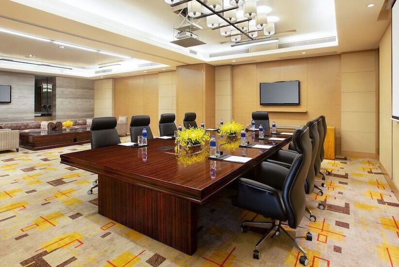 فندق Crowne Plaza Shenzhen Longgang City Centre, An Ihg
