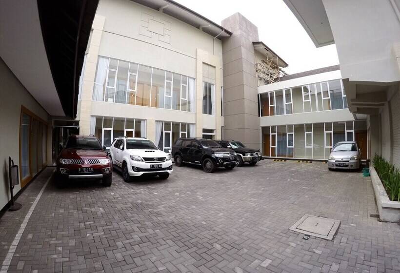 בית מלון כפרי Grand Guci