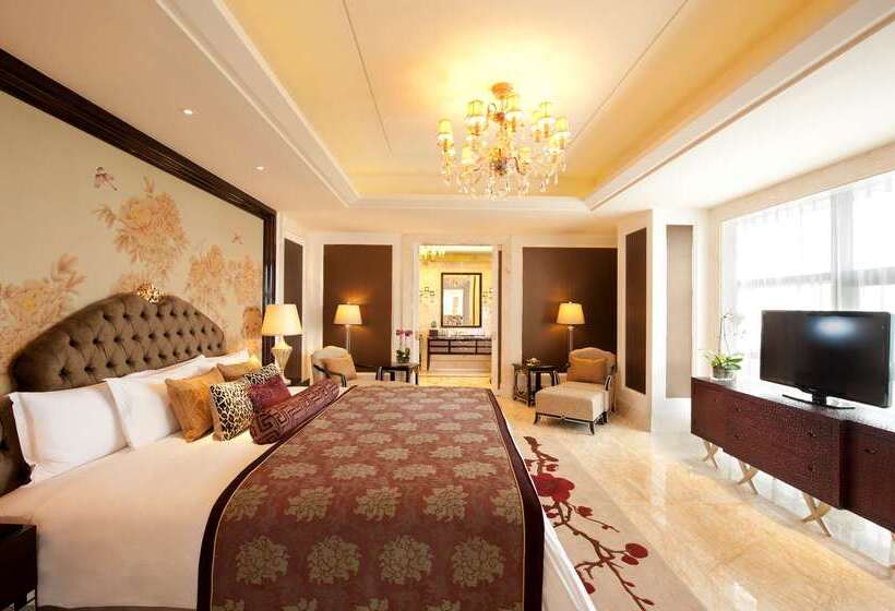 ホテル Hilton Guangzhou Baiyun   Free Shuttle And Phase 1 Registration Service Available For Canton Fair Pe