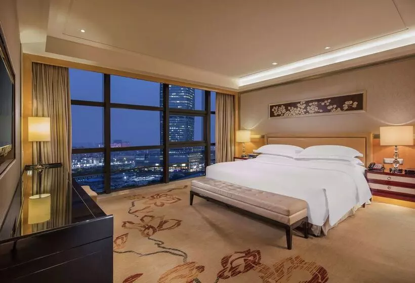 ホテル Hilton Guangzhou Baiyun   Free Shuttle And Phase 1 Registration Service Available For Canton Fair Pe