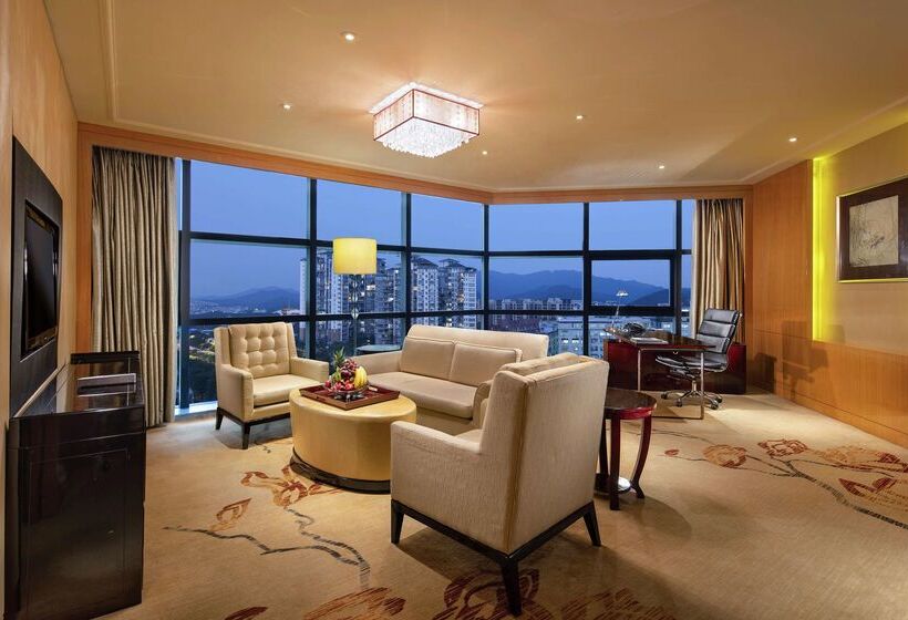 ホテル Hilton Guangzhou Baiyun   Free Shuttle And Phase 1 Registration Service Available For Canton Fair Pe