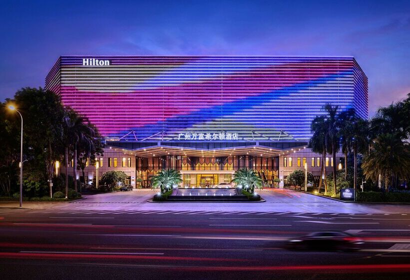 ホテル Hilton Guangzhou Baiyun   Free Shuttle And Phase 1 Registration Service Available For Canton Fair Pe