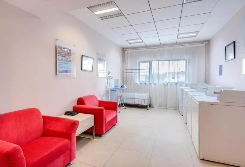 ホテル Holiday Inn Express Shanghai New Hongqiao, An Ihg