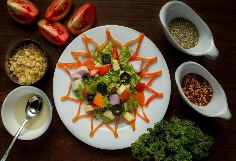 Clarion Hotel Ocean Palms Goa