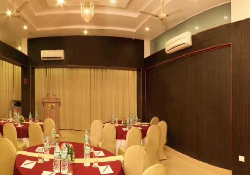 Clarion Hotel Ocean Palms Goa