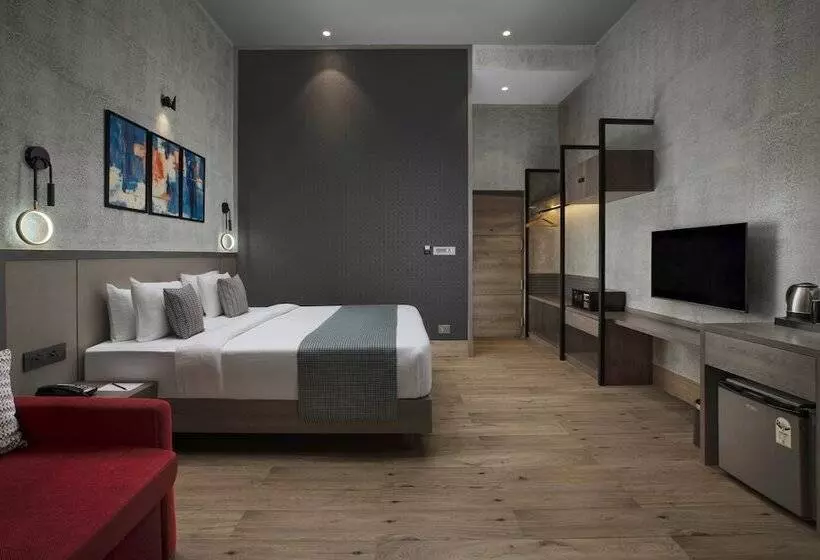 Clarion Hotel Ocean Palms Goa