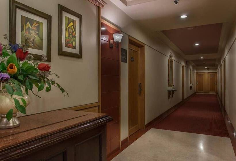 Hotel Shree Panchratna