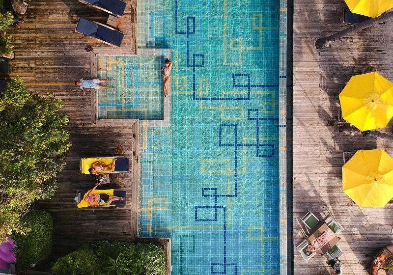 هتل Tango Luxe Beach Villa, Koh Samui