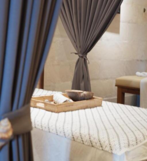 בית מלון כפרי The Beach House Resort