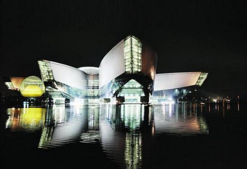 فندق University Town International