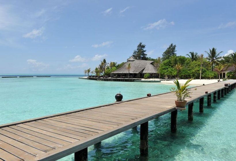 Komandoo Maldives Island Resort
