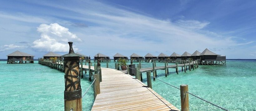 Komandoo Maldives Island Resort