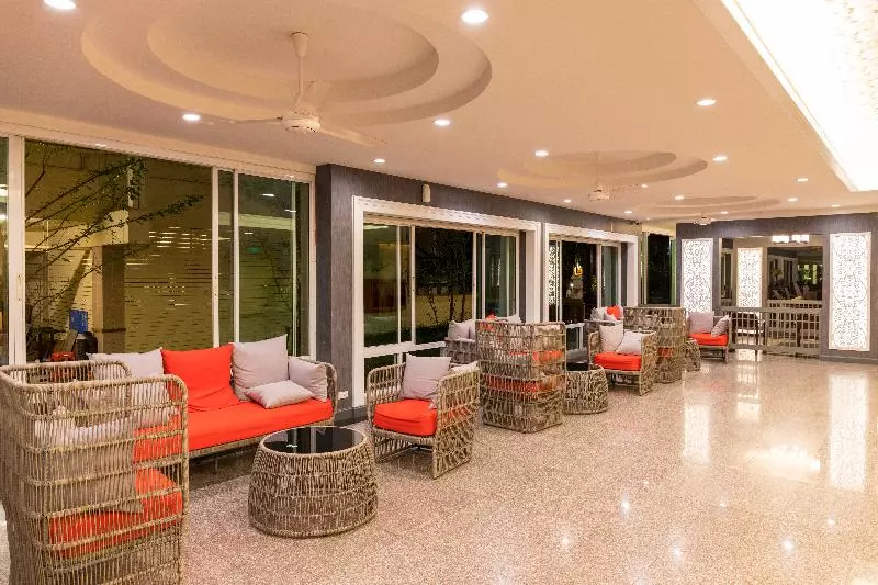 اقامتگاه Golden Sea Pattaya Sha Extra Plus