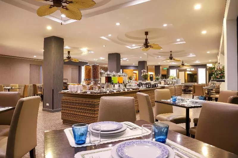 اقامتگاه Golden Sea Pattaya Sha Extra Plus