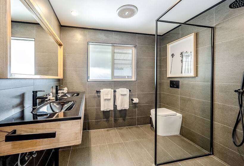 Resort The Lord Byron