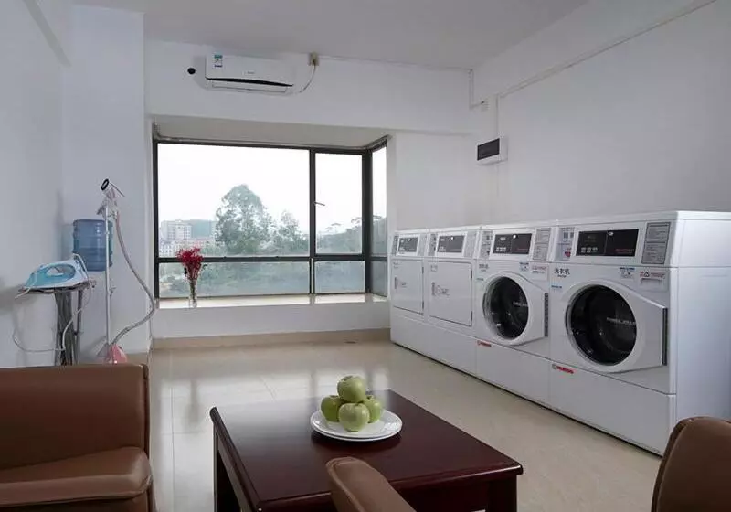 Vienna Hotel Dongguan Houjie Avenue