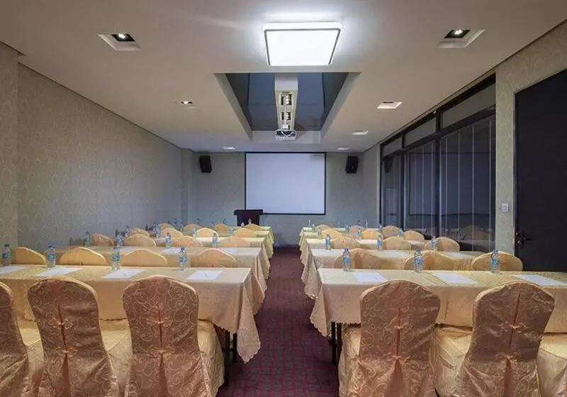 Vienna Hotel Dongguan Houjie Avenue