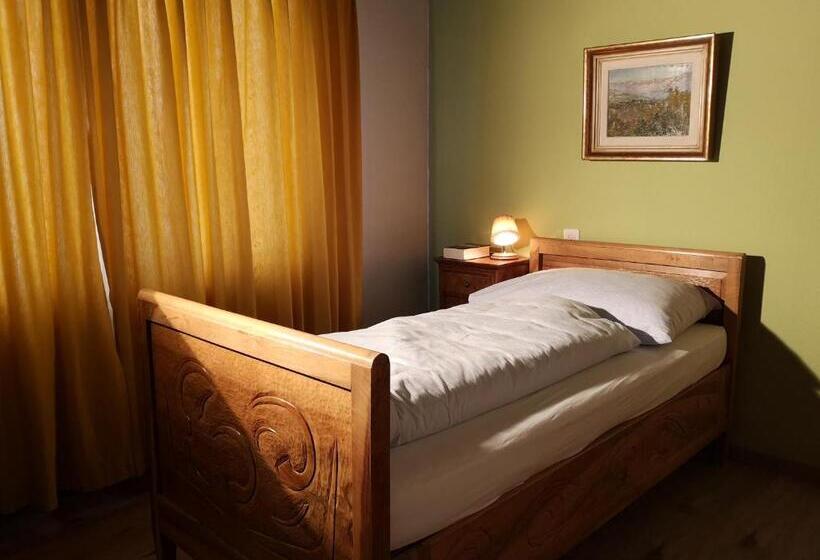 مبيت وإفطار Gasthaus Friedegg