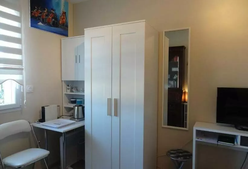 Majatalo La Roseraie Résidence Près De Vichy