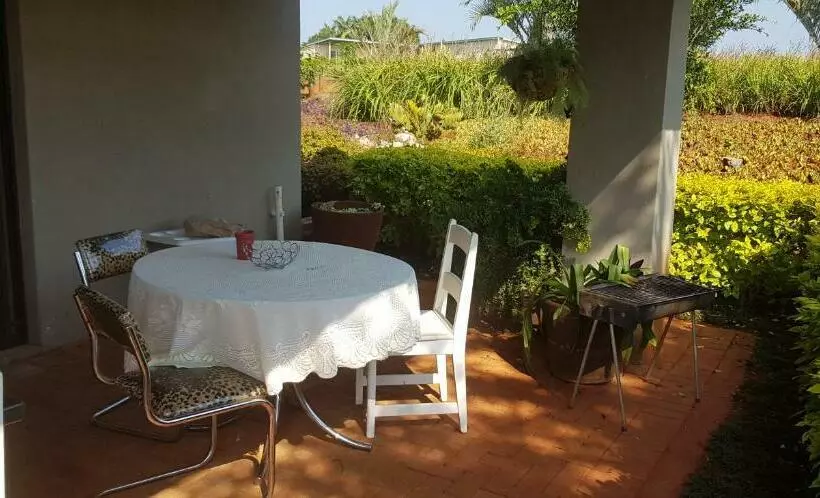 پانسیون Tzaneen White House Lodge
