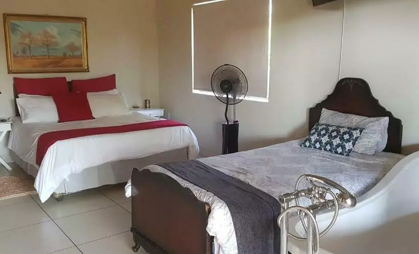 پانسیون Tzaneen White House Lodge