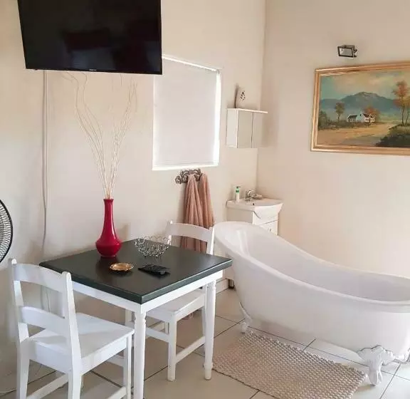 پانسیون Tzaneen White House Lodge
