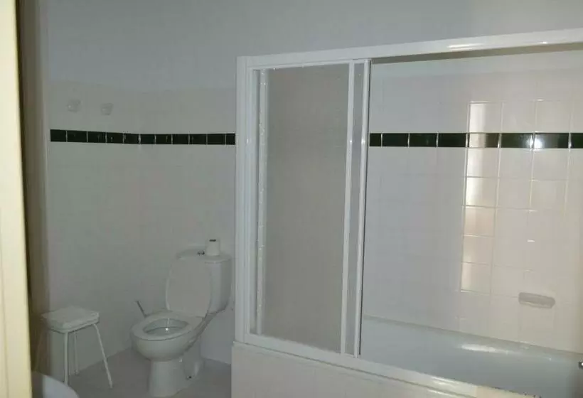 Retkeilymaja Casa Vermelha