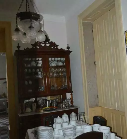 Retkeilymaja Casa Vermelha