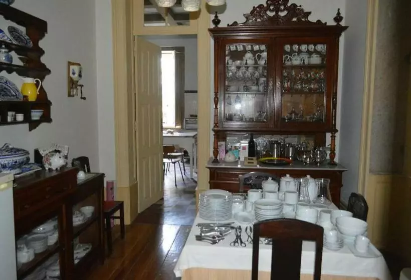 Retkeilymaja Casa Vermelha