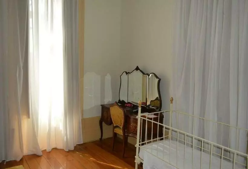 Retkeilymaja Casa Vermelha