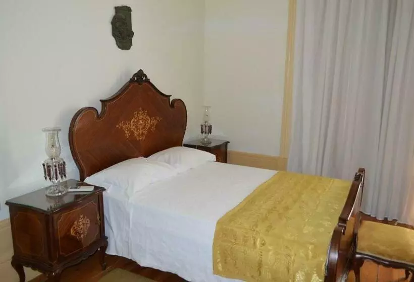 Retkeilymaja Casa Vermelha