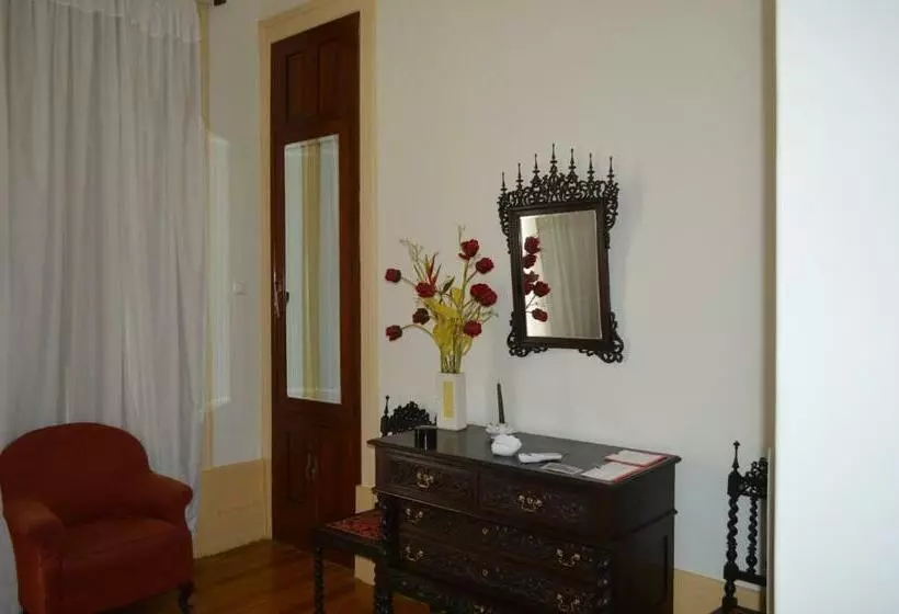 Retkeilymaja Casa Vermelha