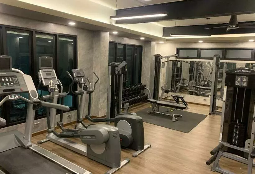 ホテル Trio Residence Si Racha