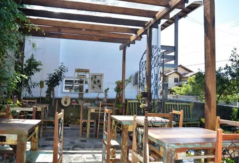 Majatalo Amarelo Hibisco