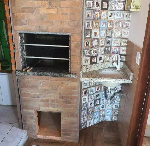 Majatalo Amarelo Hibisco