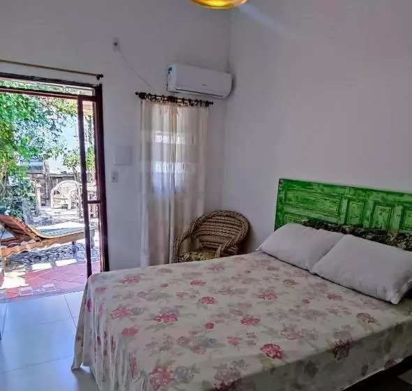 Majatalo Amarelo Hibisco